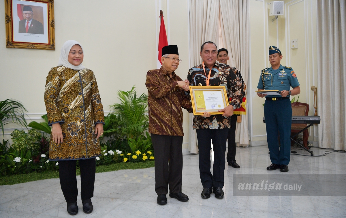 Gubernur Sumut Terima Pramakarya Award 2019