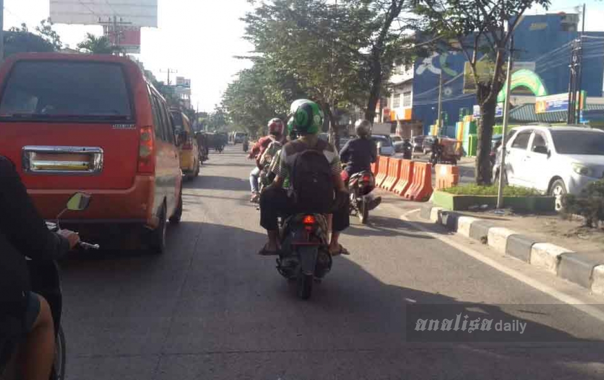 Akhir Pekan, Lalu Lintas di Medan Ramai Kendaraan