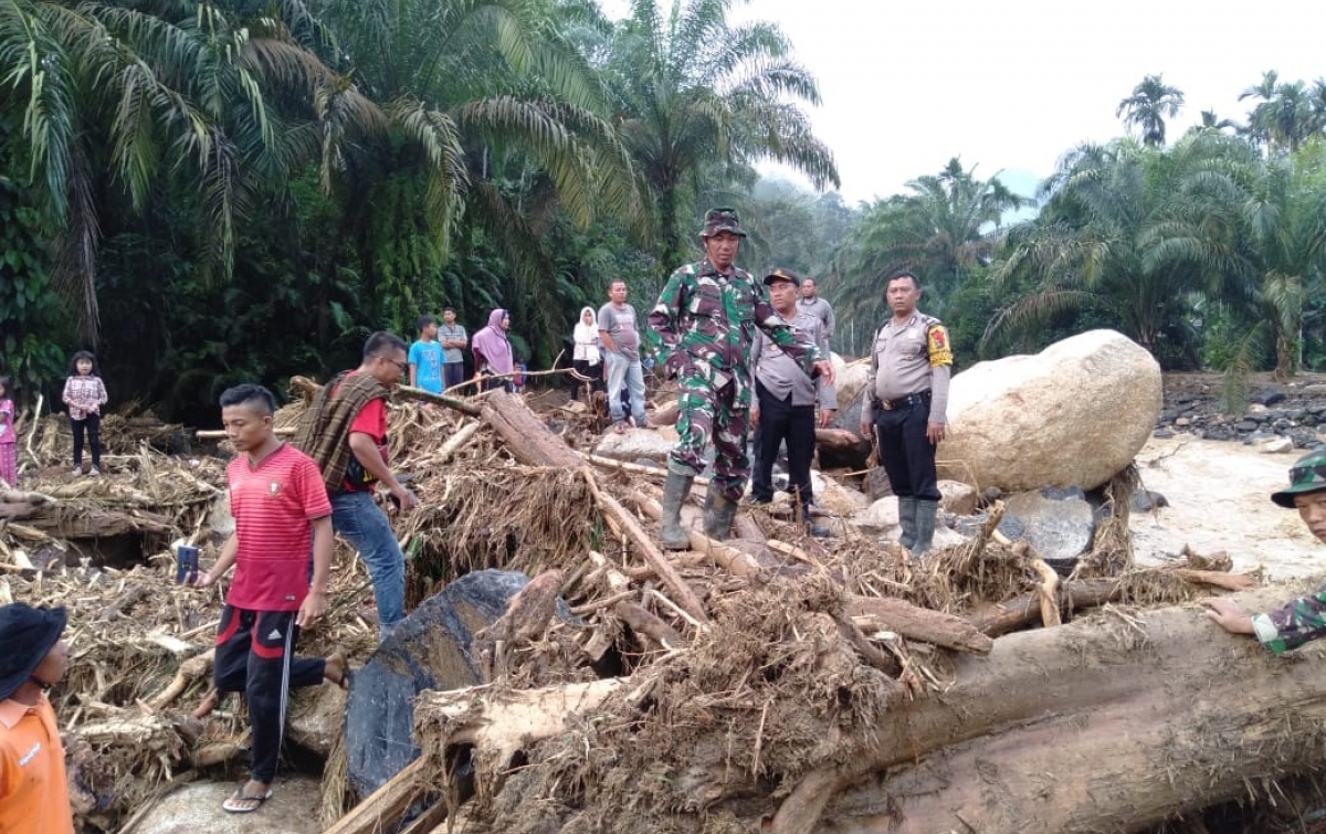 Satu Keluarga yang Hanyut Akibat Banjir Bandang di Labura Belum Ditemukan
