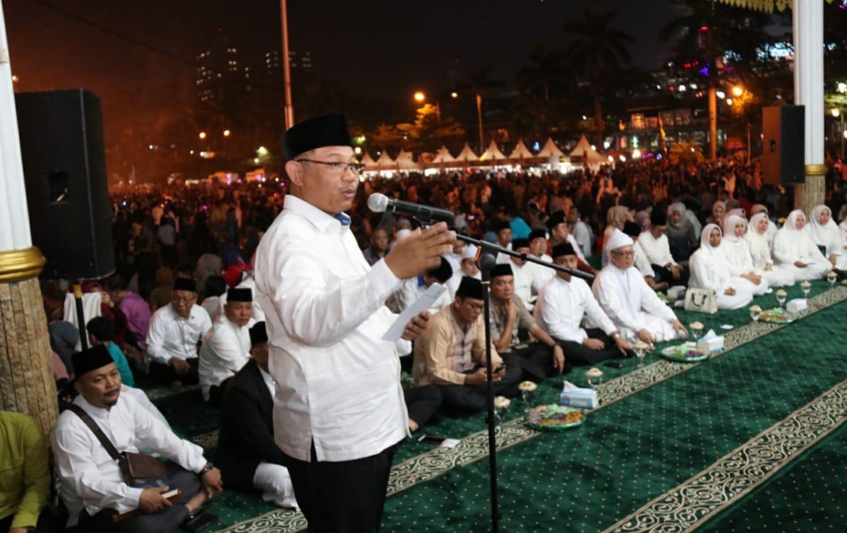 Zikir Akbar Warnai Malam Pergantian Tahun di Medan