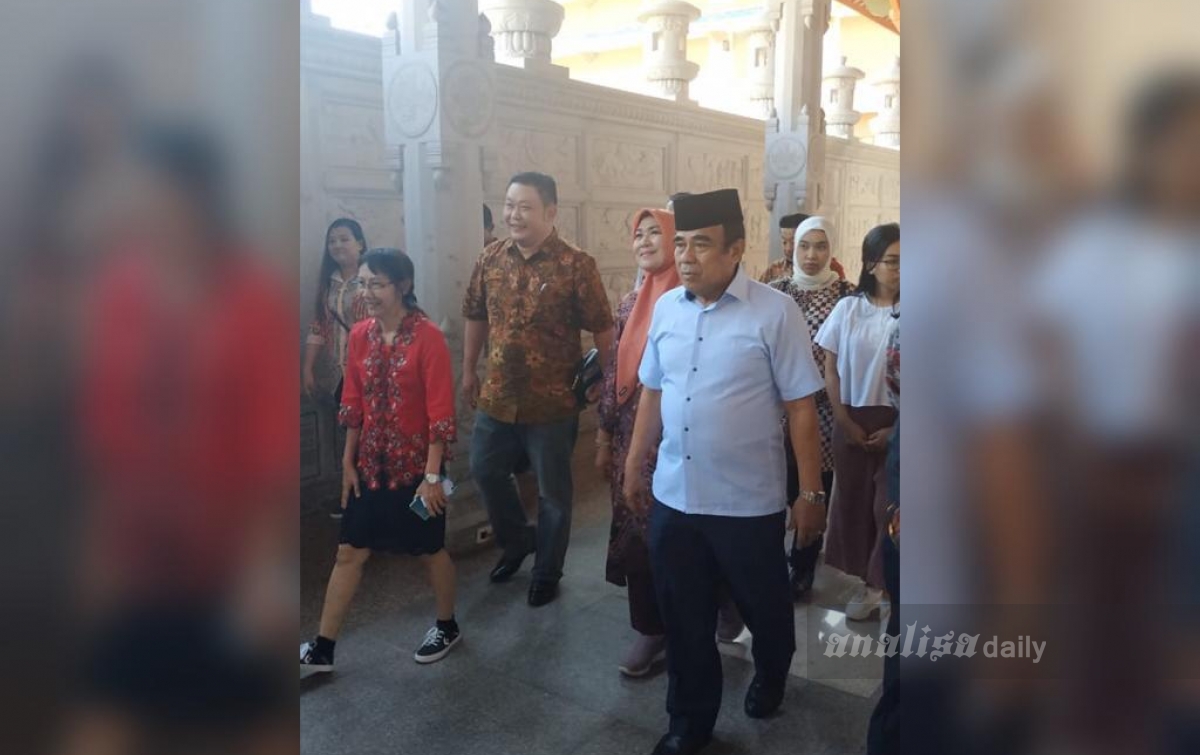 Fachrul Razi Kunjungi 2 Vihara di Sumatera Utara