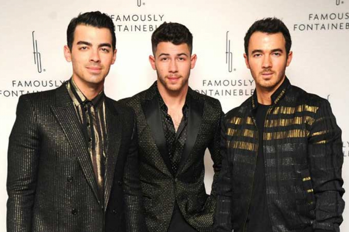 Jonas Brothers Tampil di Residensi untuk Pertama Kalinya