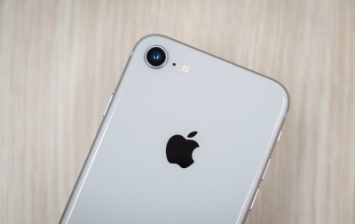 Apple Sedang Merancang iPhone 9