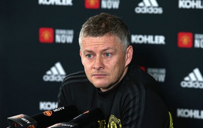 Manchester United Pertimbangkan Langkah Peminjaman Bek Tengah