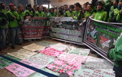 Ratusan Driver Ojol di Medan Geruduk Kantor Aplikator