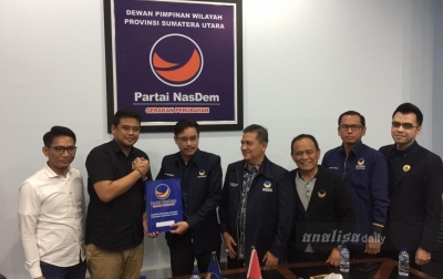 Bobby Kembalikan Formulir Balon Wali Kota Medan ke NasDem