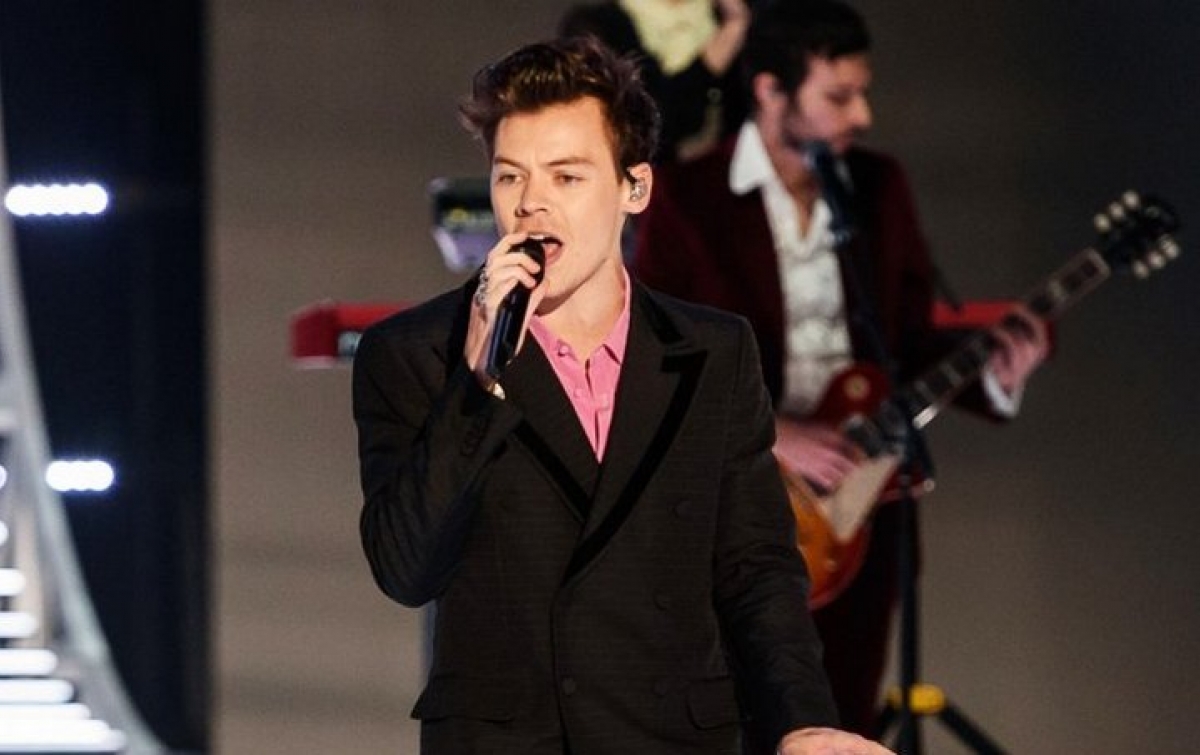 Harry Styles Batal Tampil di Pembukaan Super Bowl