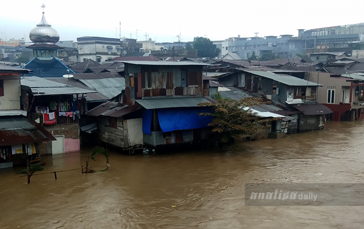 Sungai Deli dan Babura Meluap, Ratusan Rumah Warga Terendam Banjir