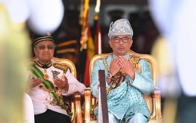 Mahathir Ditunjuk Sebagai PM Malaysia untuk Sementara