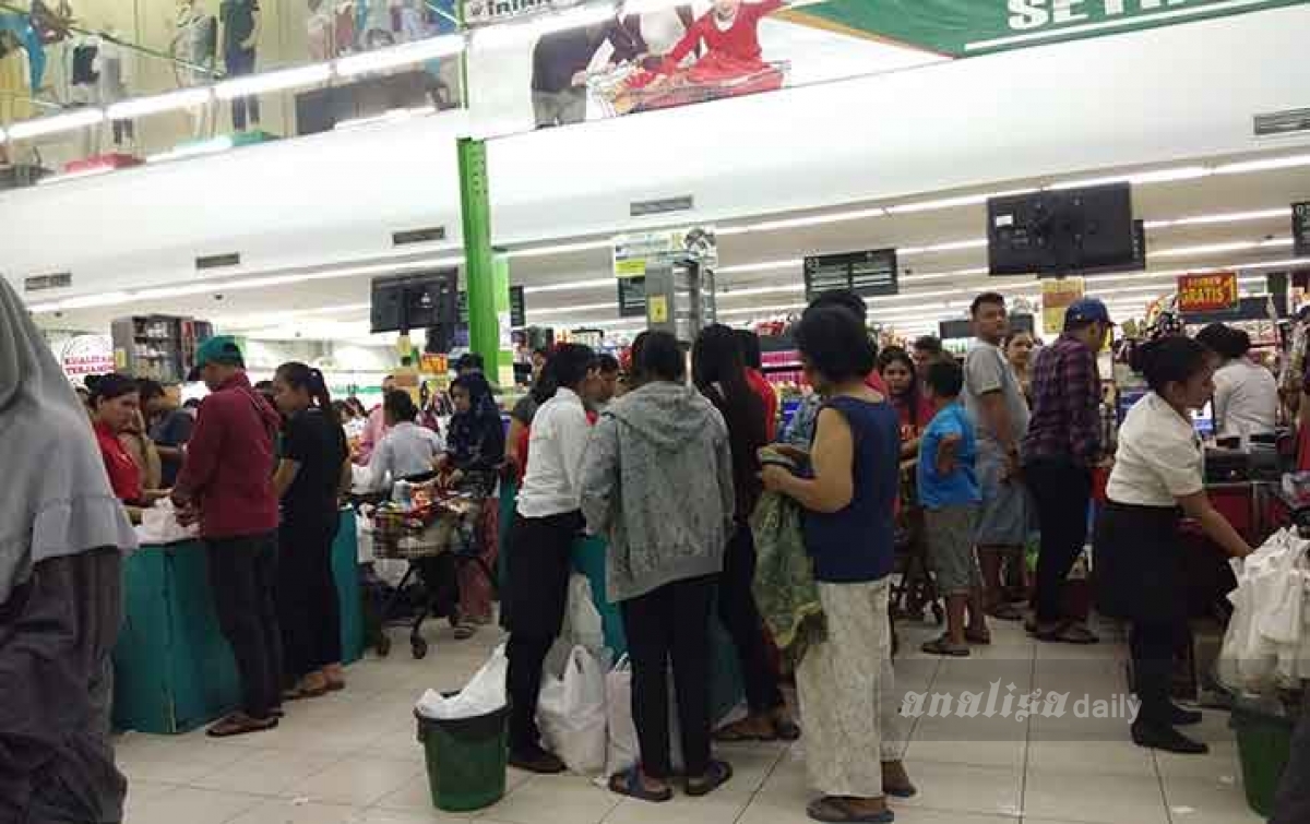 Alasan Masyarakat Menyerbu Pusat Perbelanjaan