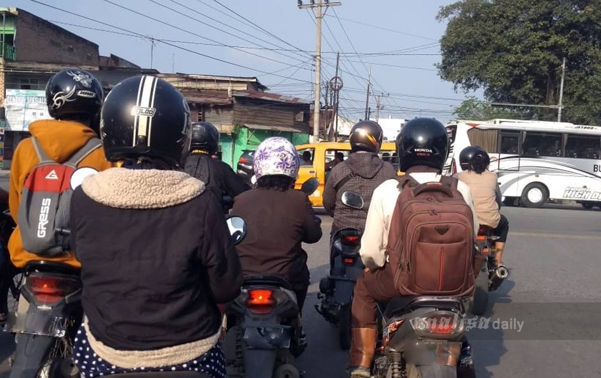 Lalu Lintas Ramai, Pengendara Diminta Hati-hati