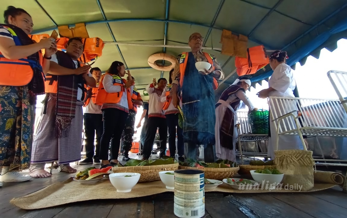 Ritual Mangelek Tao Toba Jelang Poldasu Water Ski Championship 2020