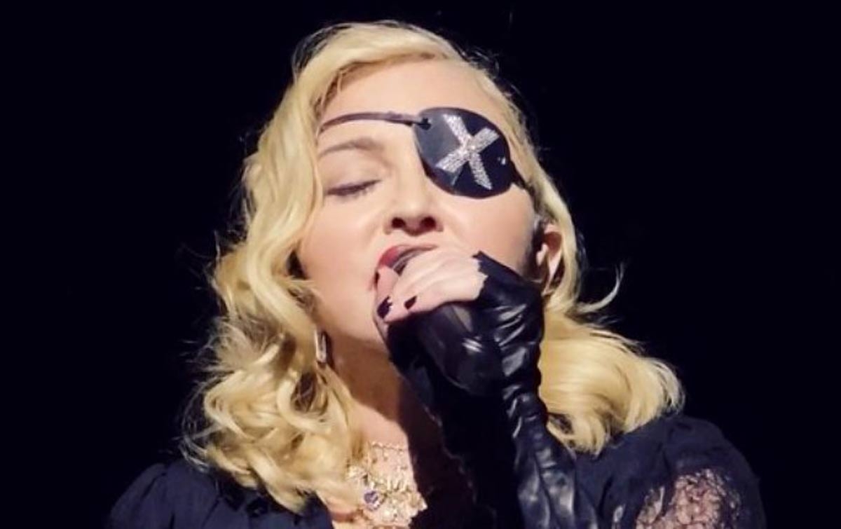 Wabah Corona, Madonna Batalkan Konser di Paris