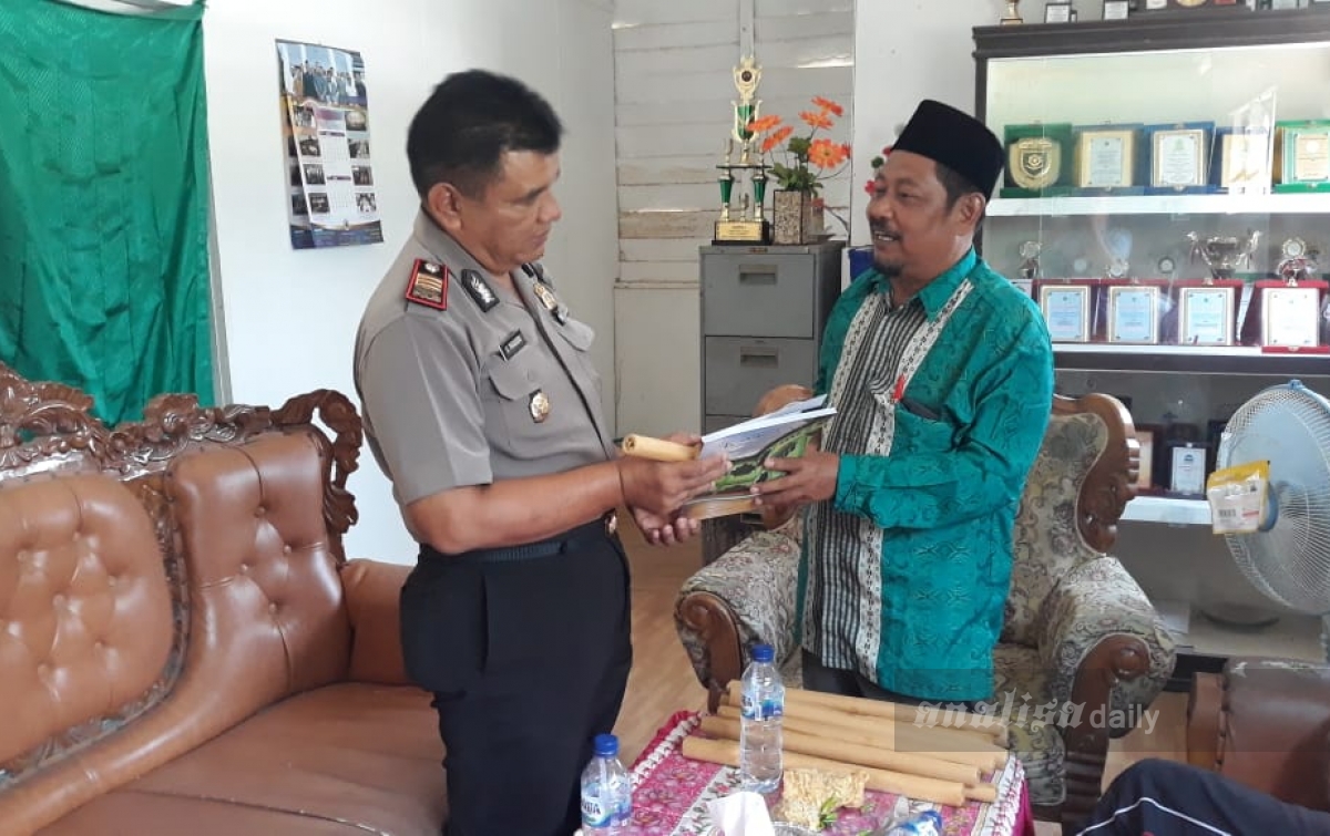 Kapolsek Batang Kuis Kunjungi Ponpes Mawaridussalam