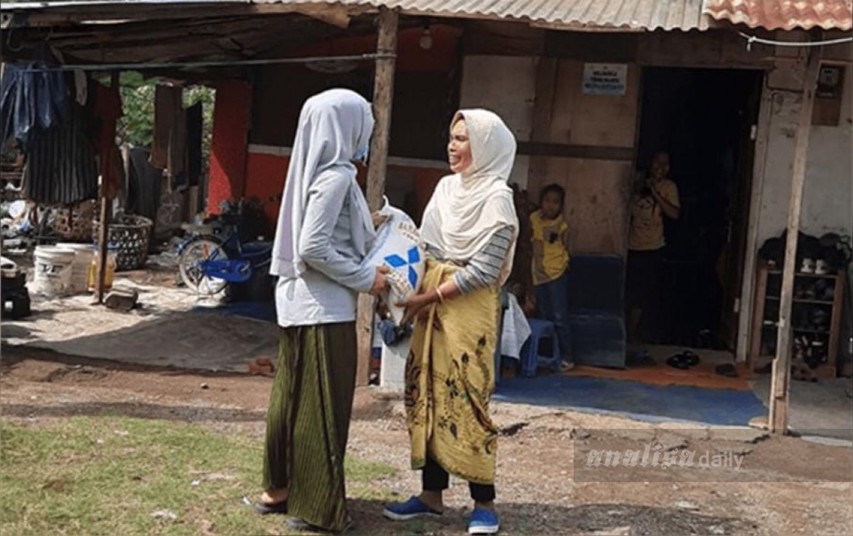 Anggota DPR Aceh Salurkan 2 Ton Beras untuk Warga Kurang Mampu