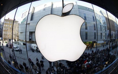 Penjualan iPhone di China Turun 50 Persen