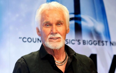 Legenda Musik Country Kenny Roger Tutup Usia