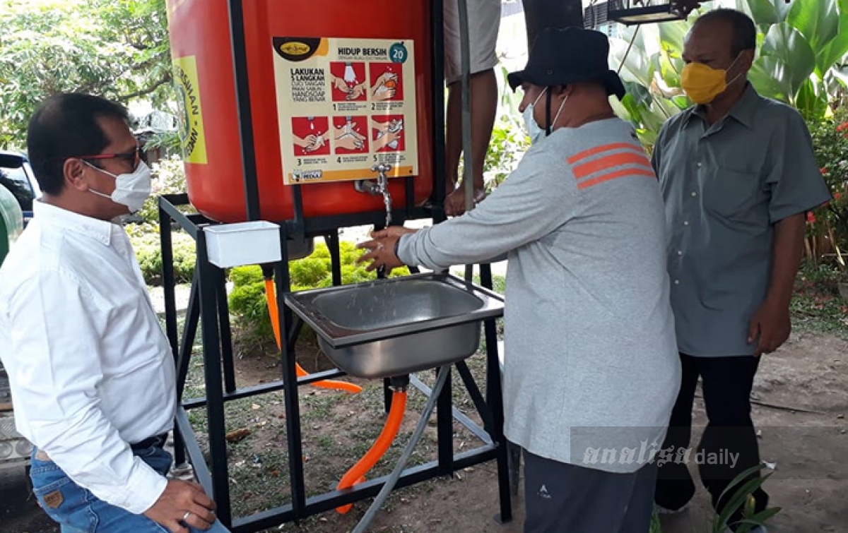 Dinas Kebersihan Medan Siagakan Tong Air Cuci Tangan di Warkop Jurnalis