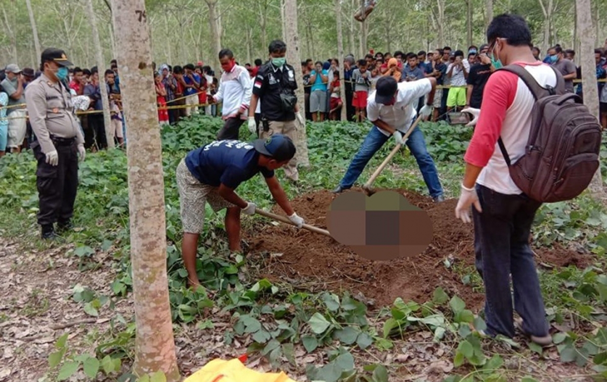 Seorang Remaja Ditemukan Tak Bernyawa di Perkebunan Karet