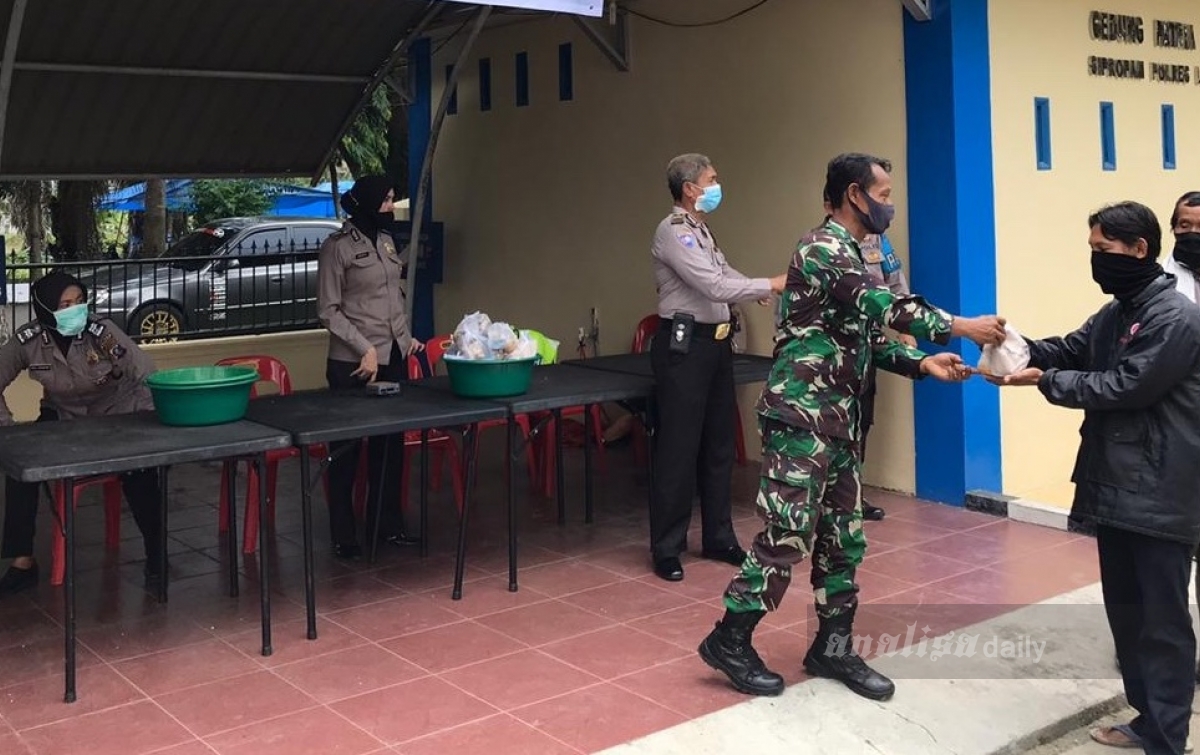 Polres Langkat Dan Tni Bantu Warga Kurang Mampu Sumut