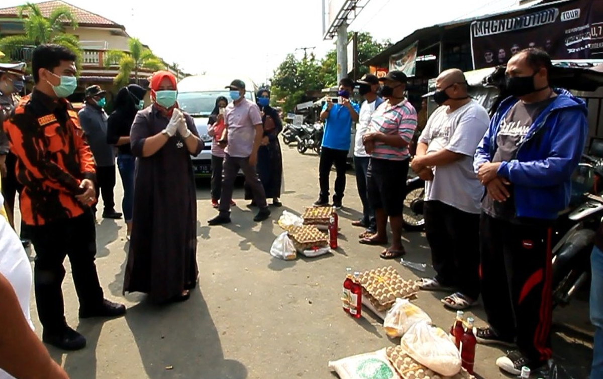 TP-PKK dan Sapma PP Langkat Bagikan 200 Paket Sembako