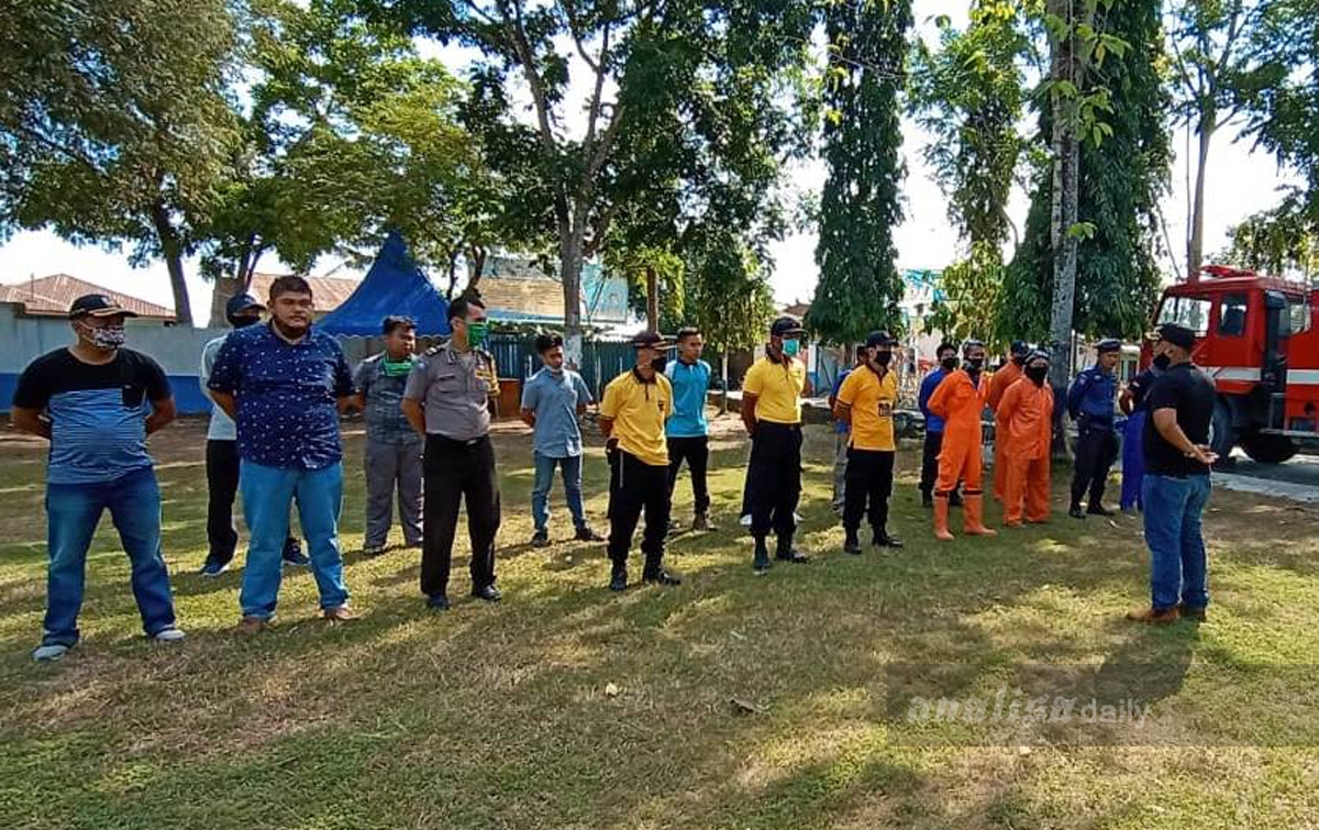 Pemerintah Kecamatan Pantailabu Kembali Semprotkan Disinfektan