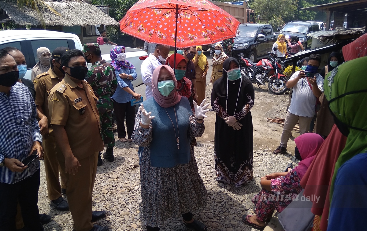 Peringati Hari Kartini, PKK Langkat Bagikan Sembako