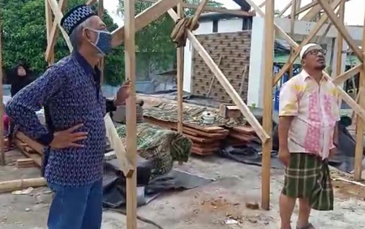 Masjid Bantuan Aceh di Palu Mulai Dipasang Kubah