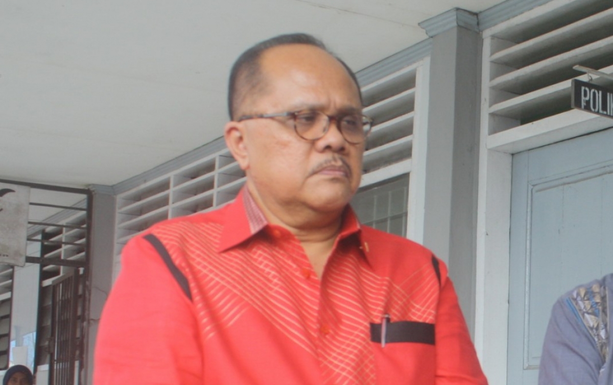Junimart Girsang Salurkan 25 Ton Beras