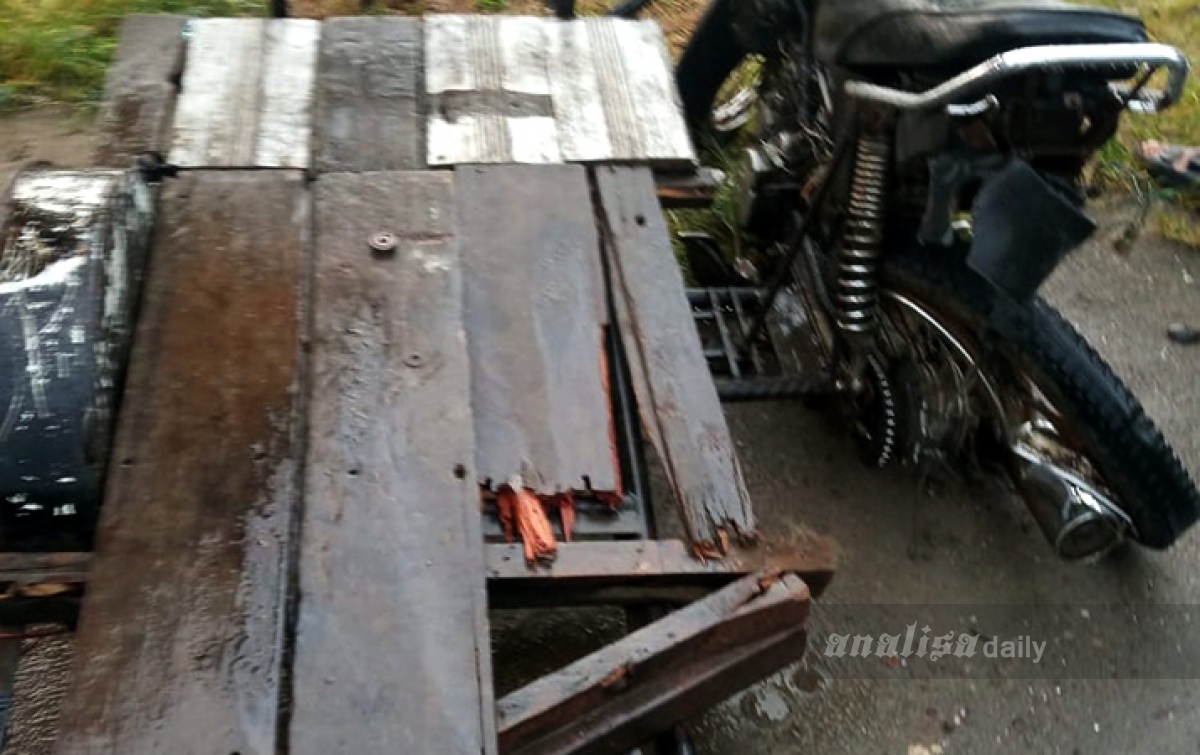 Becak Motor Pengangkut 10 Remaja Tertabrak Mobil, 2 Tewas dan 8 Luka-luka
