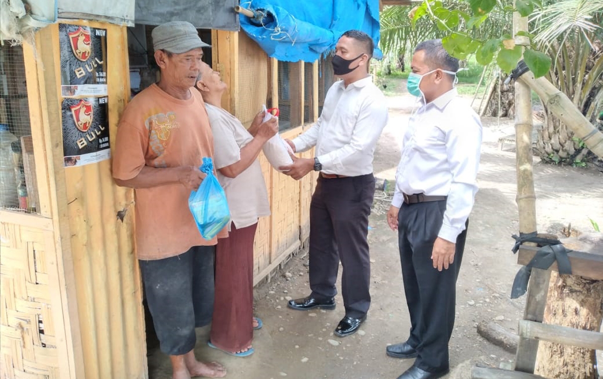 Sat Narkoba Polresta Deli Serdang Bagikan Sembako