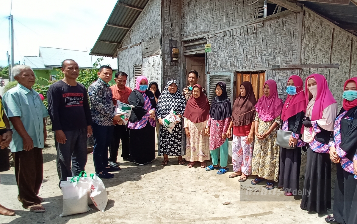 Darma Wijaya Bagikan Sembako Kepada Masyarakat