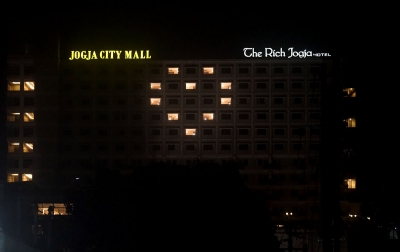 Foto: Aksi Love Light Heart Hotel di Indonesia