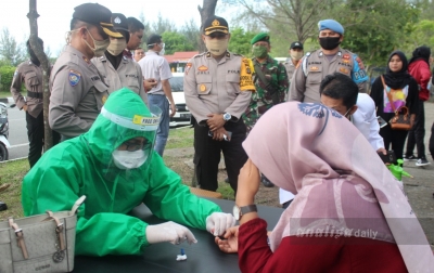 Pengunjung Kawasan Wisata Ulee Lheue Diperiksa Rapid Test