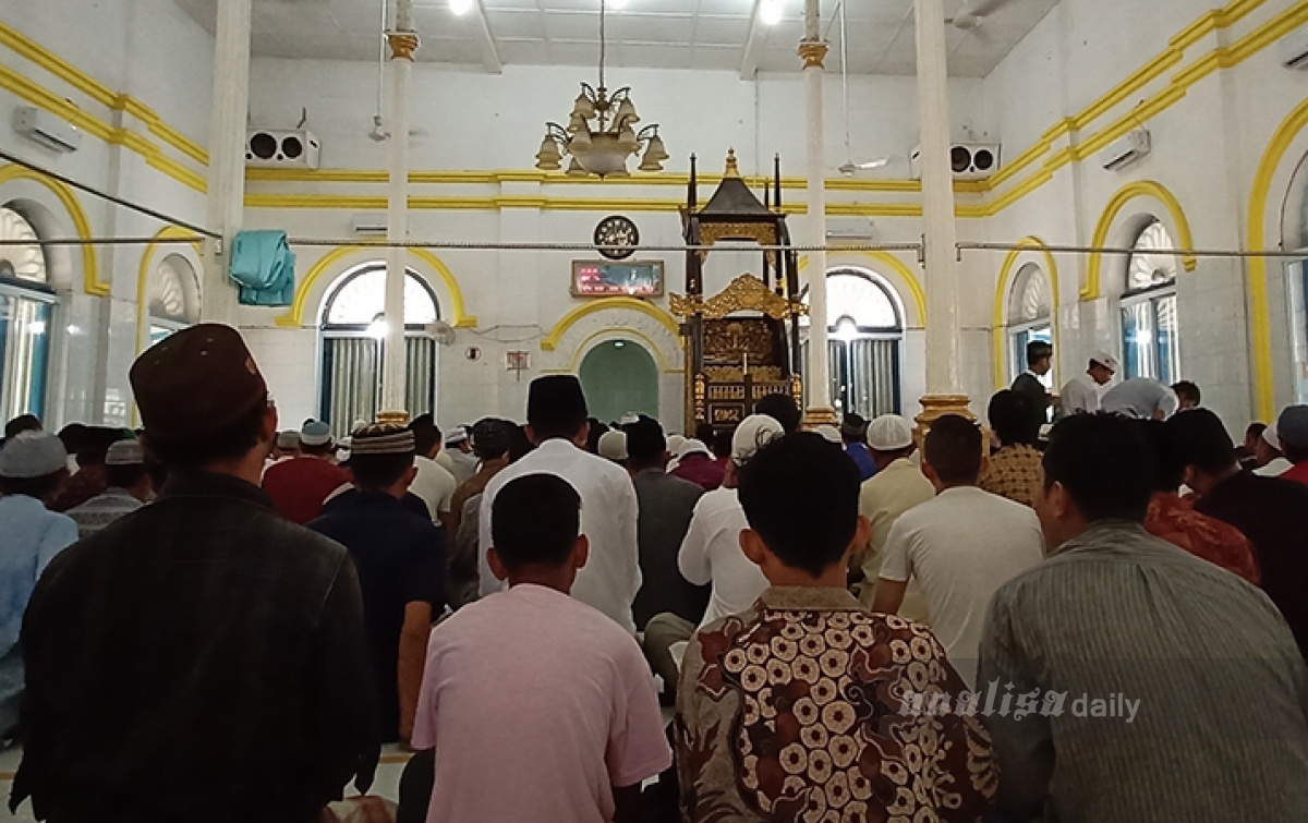 Masjid Jamik Ismailiyah Tetap Jadi Primadona Jemaah