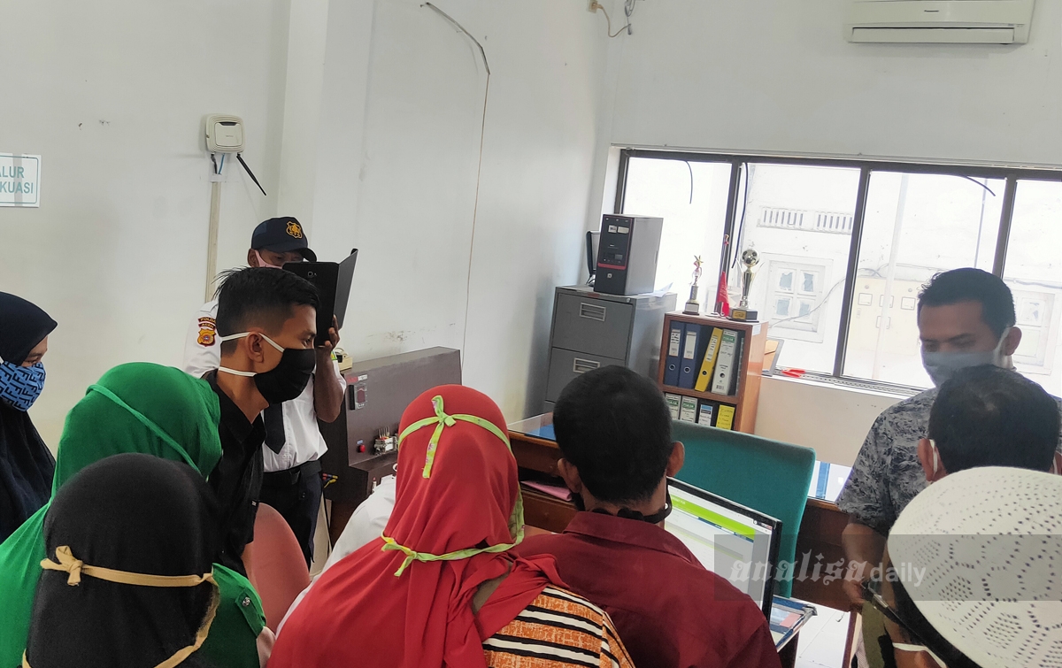 Tagihan Melonjak, Pelanggan Datangi Kantor PLN