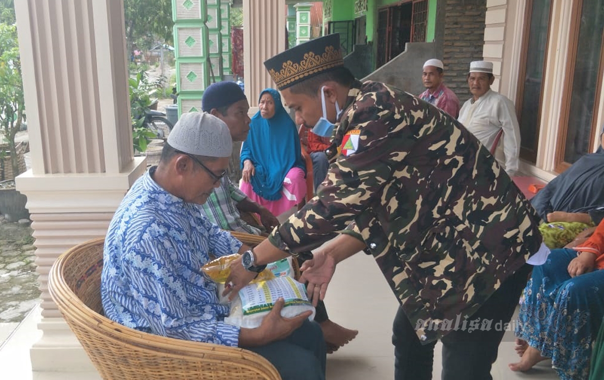 Gerakan Pemuda Ansor Batu Bara Bagikan Sembako