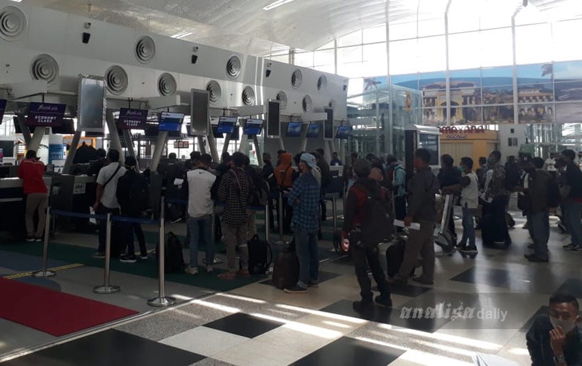 Penumpang Pesawat Terbang di Bandara Kualanamu Kian Ramai