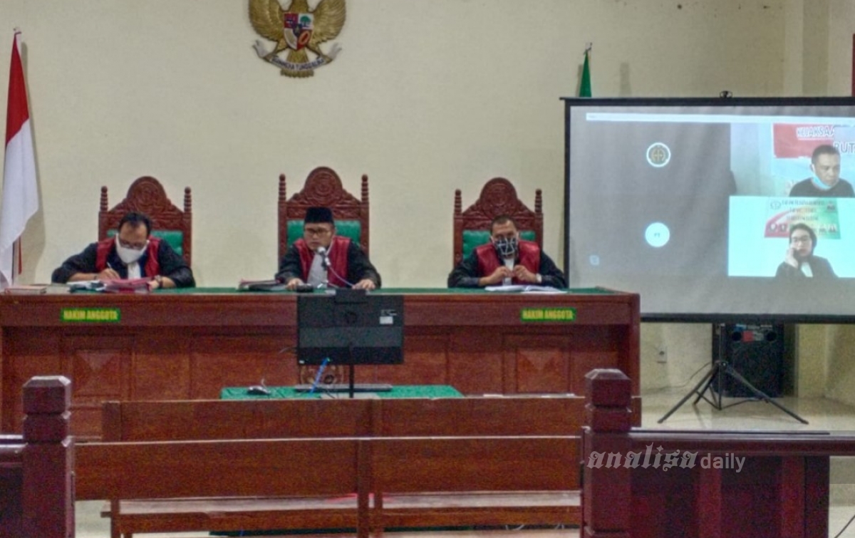 Terdakwa Kasus Pengrusakan Rumah Dituntut Dua Tahun Penjara