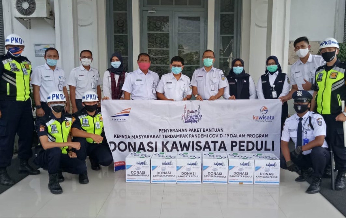 Kawisata Salurkan Donasi Paket Sembako dan APD