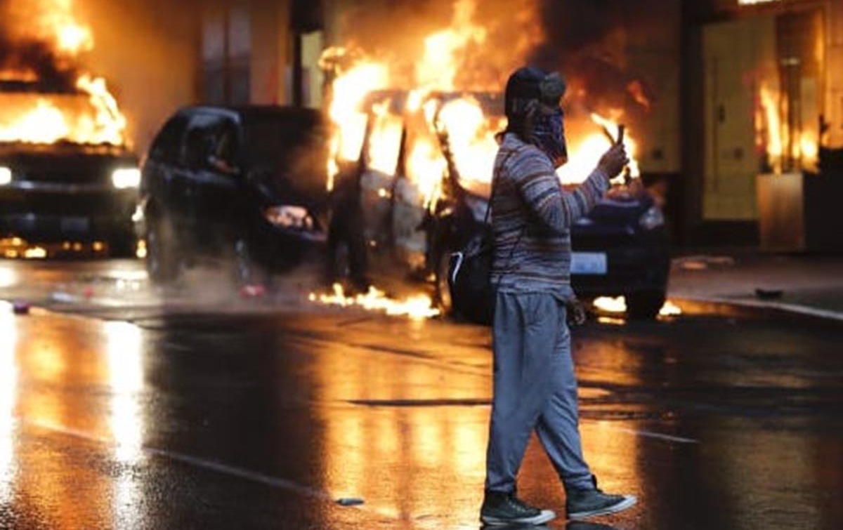 Cegah Kerusuhan Meluas, Pemerintah AS Perpanjang Aturan Jam Malam