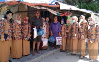 IKA DPRD Serdang Bedagai Bagikan Beras Pada Warga
