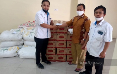 Jelang Idul Fitri, Komisaris dan Direksi PTPN IV Bantu Masyarakat