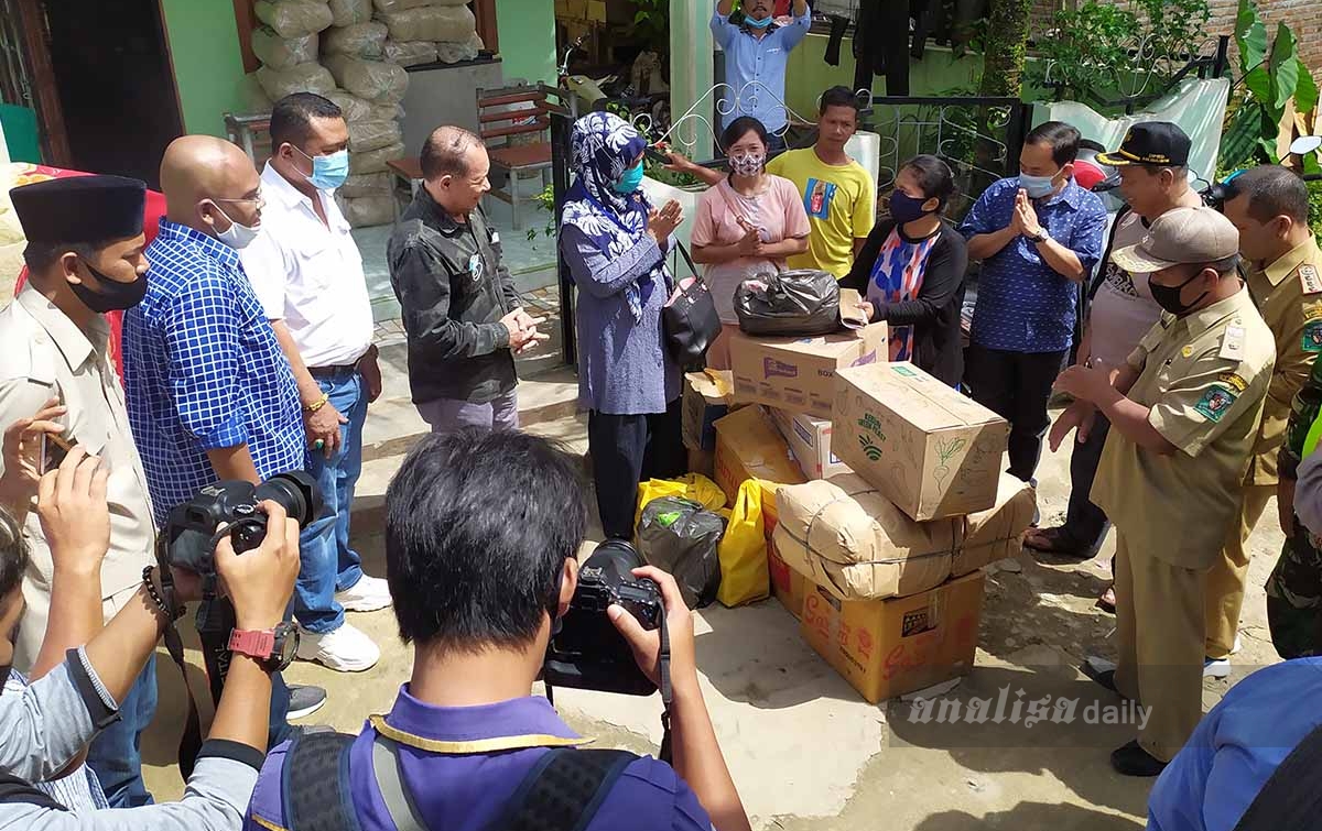 Peduli Korban Banjir, Anggota DPRD Sumut Salurkan Bantuan