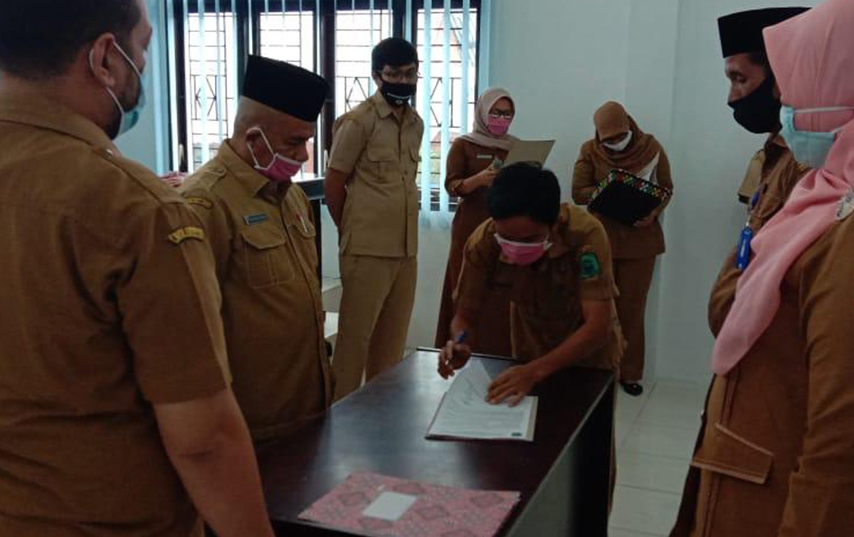 Pemkab Paluta Lantik Pejabat Eselon III dan IV