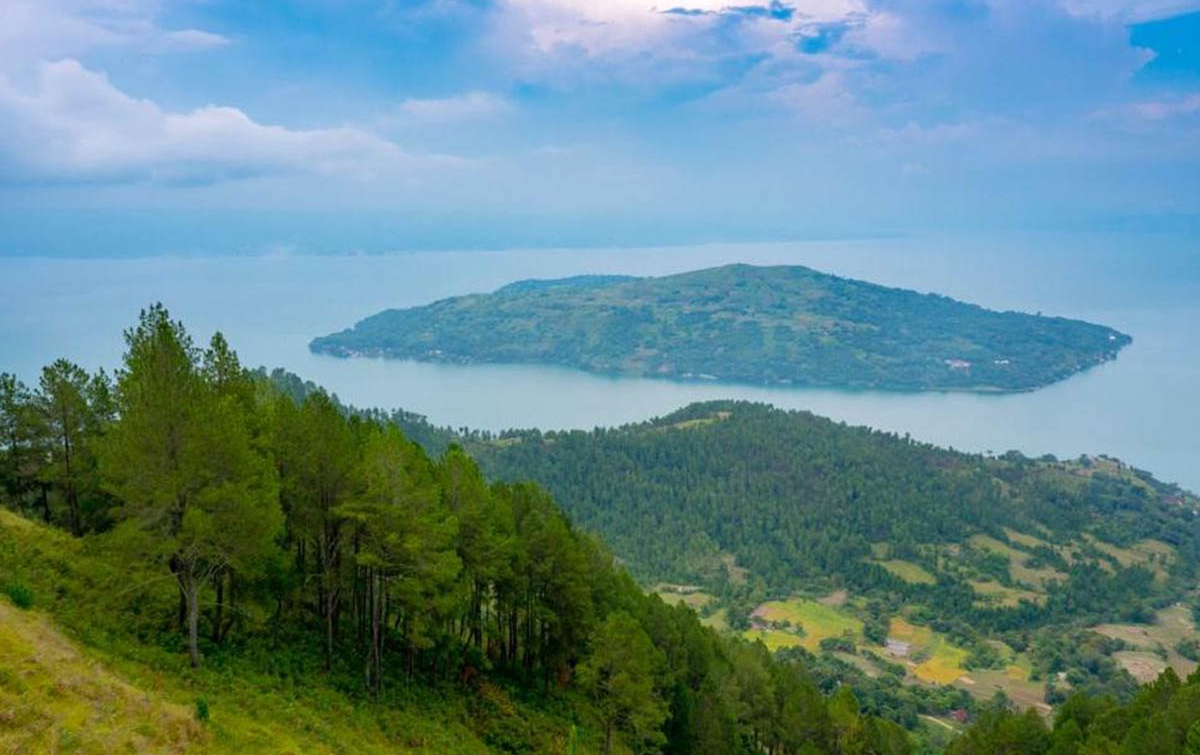 Wishnutama: Danau Toba Berperan Penting Topang Sektor Pariwisata