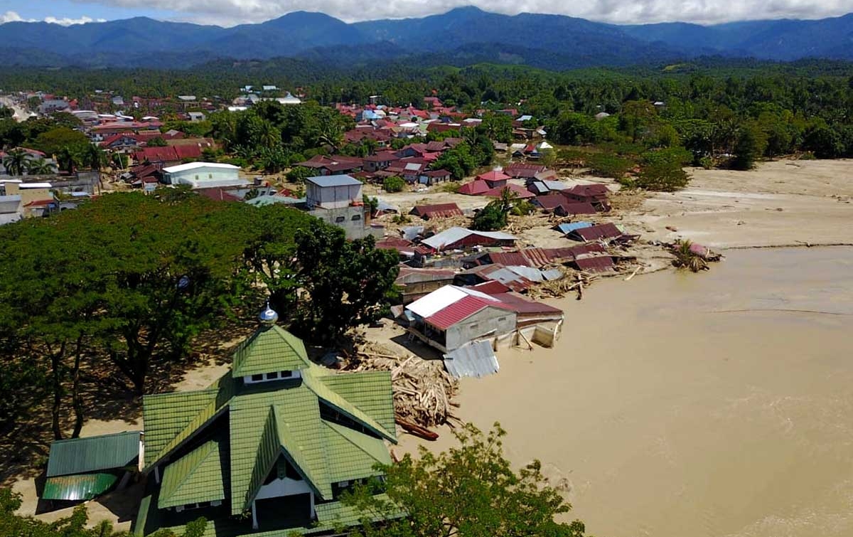 Ribuan Keluarga Mengungsi Pascabanjir Bandang Luwu Utara