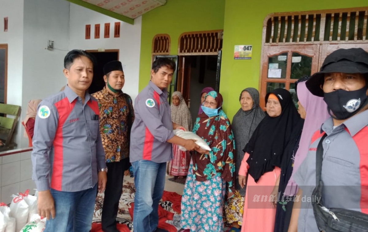 Setelah Bagikan Beras, IWO Sergai Akan Bantu Urus KIS
