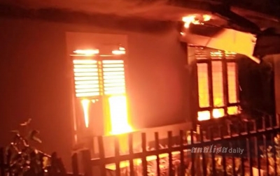 2 Rumah Warga di Sidikalang Hangus Terbakar