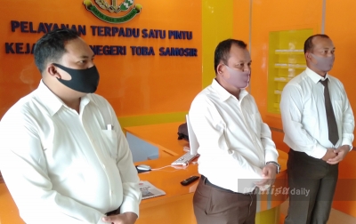 Hari Bhakti Adhyaksa, Kajari Tobasa Berikan Tali Asih